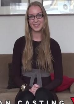 Девушка на кастинге у Вудмана Девушка на кастинге у Вудмана