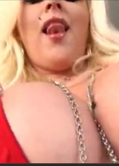 Секс бомба с большими сосками Секс бомба с большими сосками