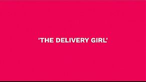 UBER EATS DELIVERY GIRL BLOWS ME