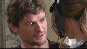 Молодая домработница возбуждает своего хозяина