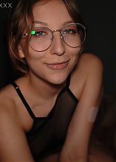 ЖМЖ : Чувак трахает свою девушку и ее лучшую подружку