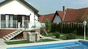 Daisy &amp; Louise (1996)