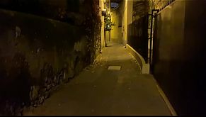 Dans une ruelle de Nice, Il me prend et me rempli ma chatte, après le cinema ! 2 min