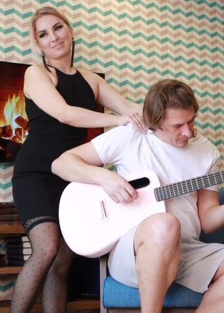 Сладкая реальность очаровательной блондинки Андре Лав Сладкая реальность очаровательной блондинки Андре Лав