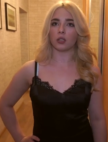 Трахнул симпатичную блондинистую девушку за долги Трахнул симпатичную блондинистую девушку за долги